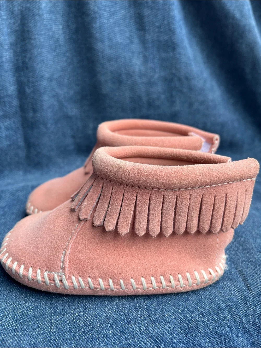 Infant Minnetonka Pink fringe Leather boots size 3